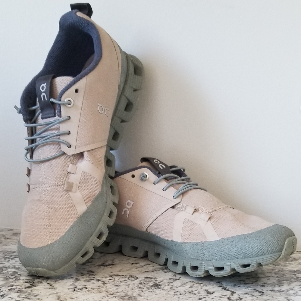 On Cloud | Cloud Dip women's size 10.5 color Sand/Kelp